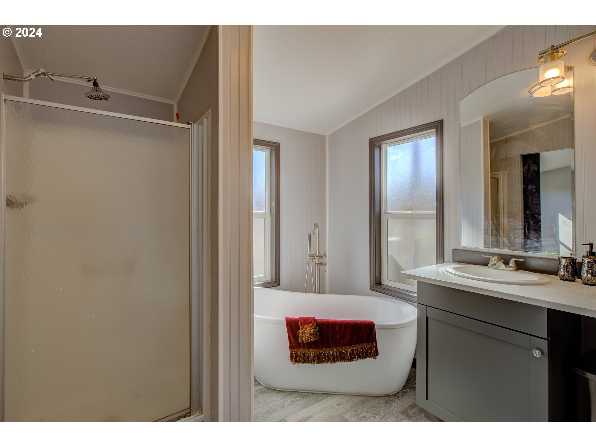 2438 Austin Road Roseburg, OR 97471 - Photo 31 of 48 a bathroom with a sink and a mirror