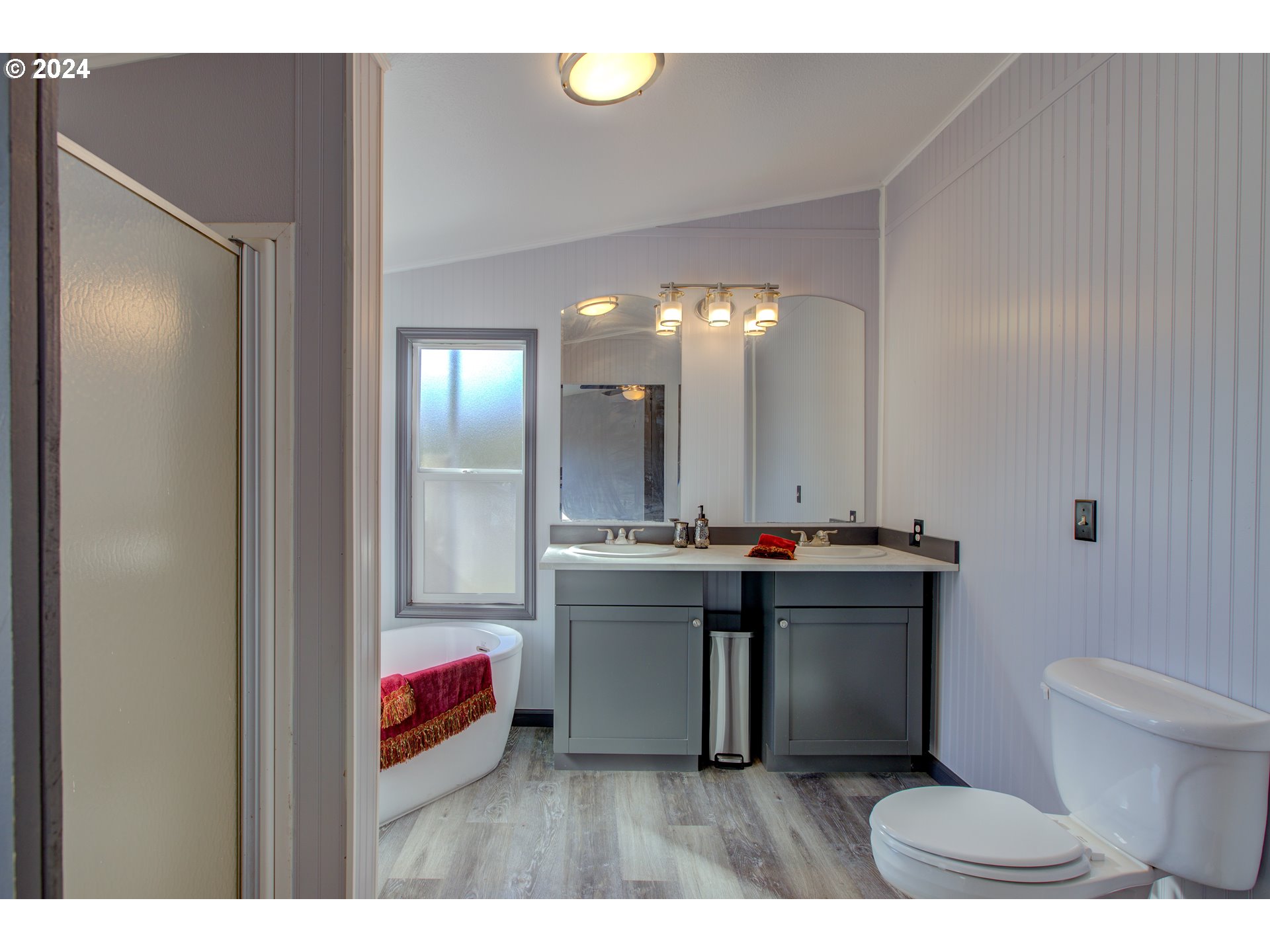2438 Austin Road Roseburg, OR 97471 - Photo 32 of 48 a bathroom with a sink and a mirror