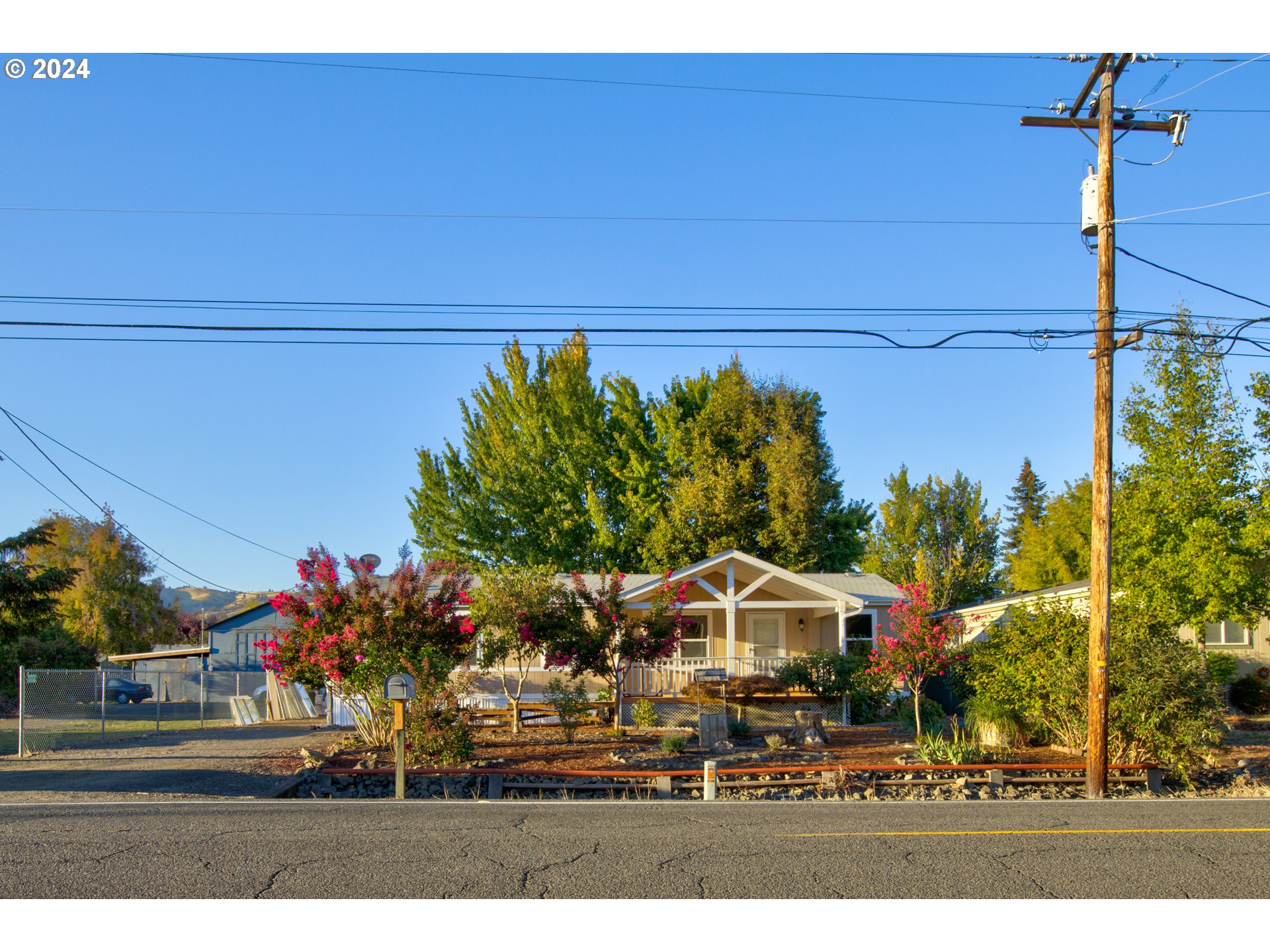 2438 Austin Road Roseburg, OR 97471 - Photo 47 of 48 a front view of a house with a yard