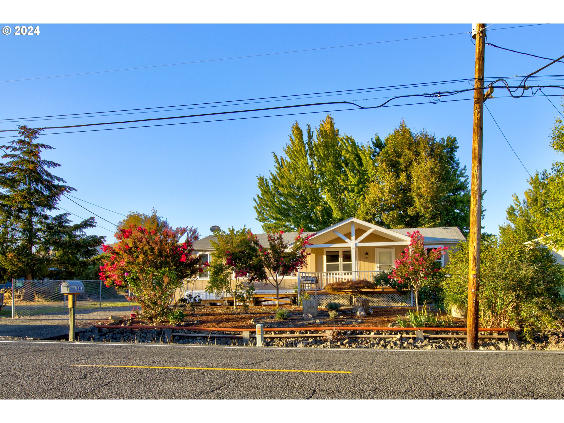 2438 Austin Road Roseburg, OR 97471 - Photo 48 of 48 a house view with a garden space