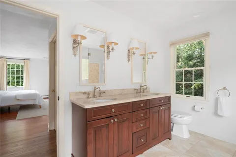 $1,295,000 | 215 Watch Hill Drive, East Greenwich, RI 02818