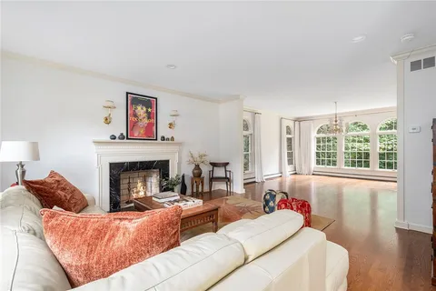 $1,295,000 | 215 Watch Hill Drive, East Greenwich, RI 02818