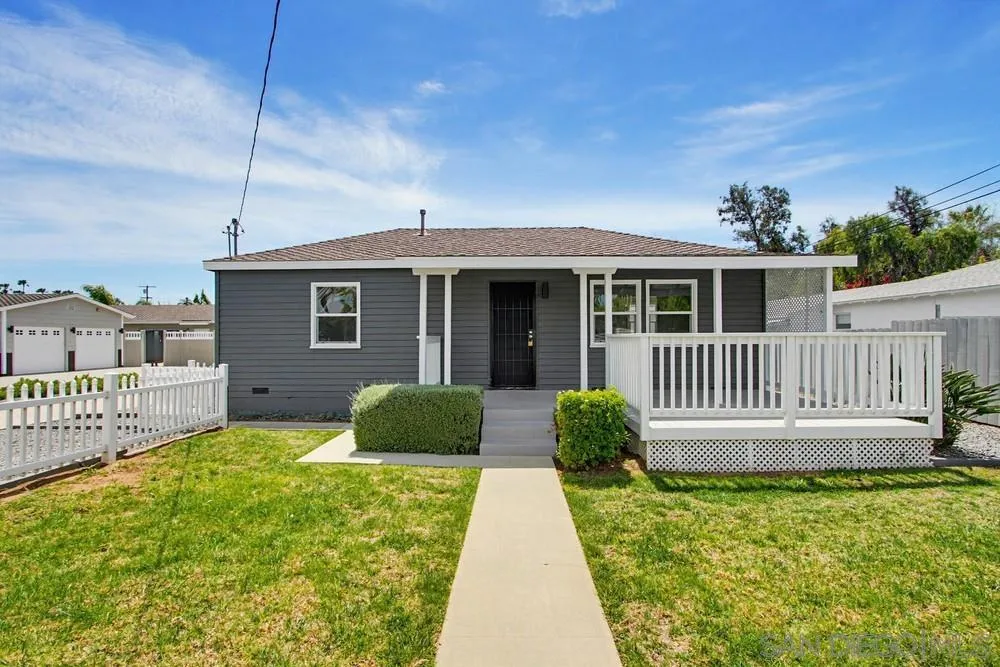 1011 Knowles Avenue Carlsbad, CA 92008 - Photo 2 of 42