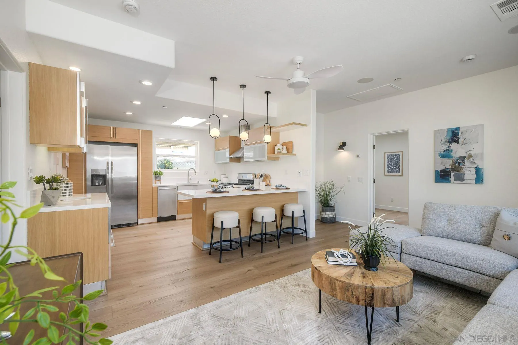 1011 Knowles Avenue Carlsbad, CA 92008 - Photo 21 of 40