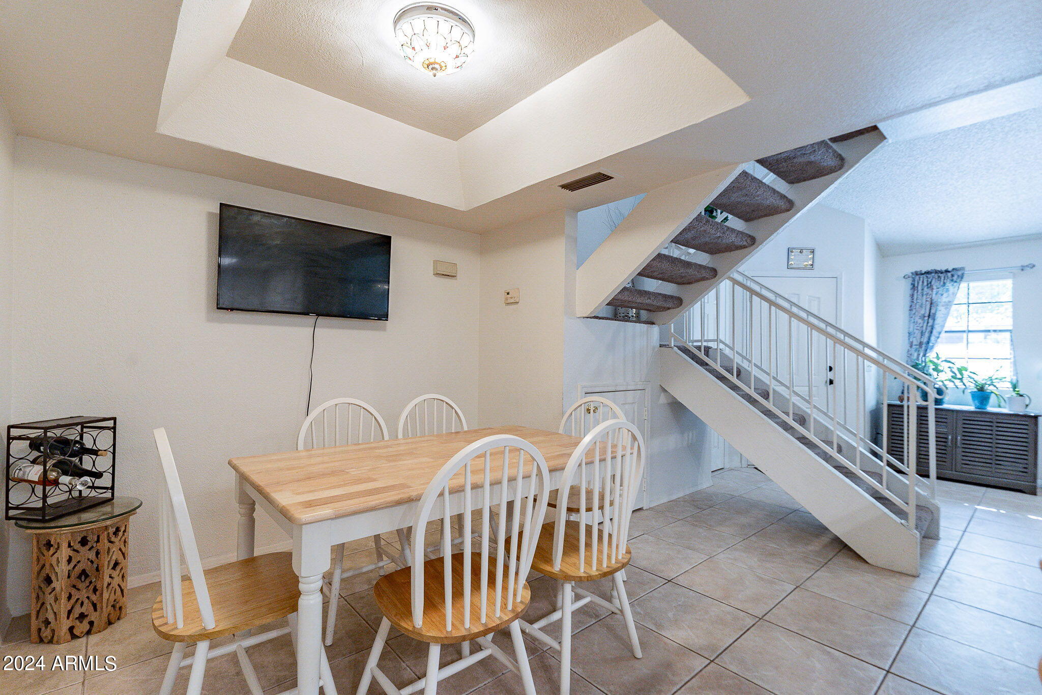 170 East Guadalupe Road, Unit 67 Gilbert, AZ 85234 - Photo 4 of 29 a view of a livingroom with furniture
