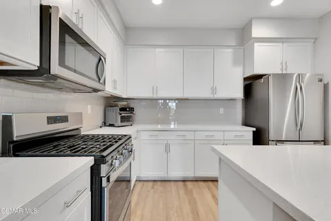 $780,000 | 135 Farmhouse Drive, Unit 3, Simi Valley, CA 93065