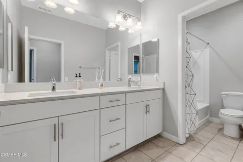 $780,000 | 135 Farmhouse Drive, Unit 3, Simi Valley, CA 93065