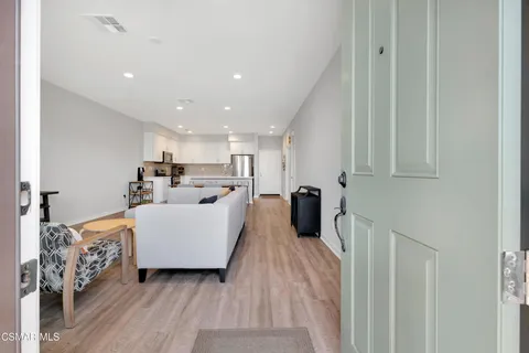 $780,000 | 135 Farmhouse Drive, Unit 3, Simi Valley, CA 93065