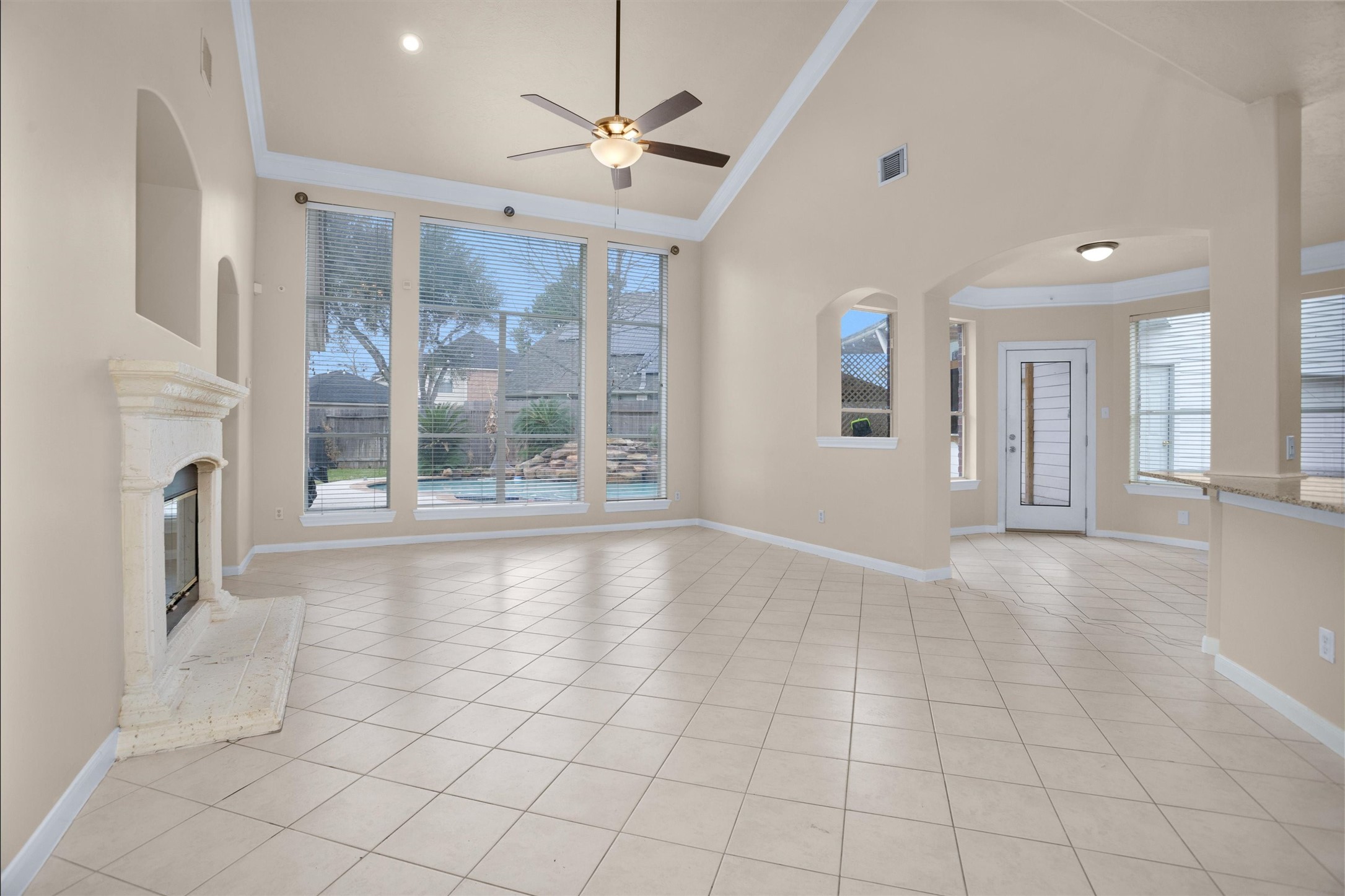 1010 Maple Run Drive Spring, TX 77373 - Photo 12 of 46