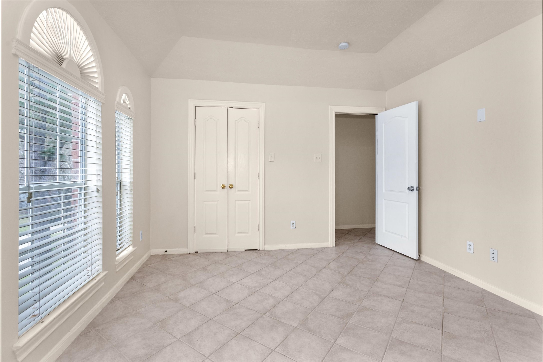 1010 Maple Run Drive Spring, TX 77373 - Photo 36 of 46