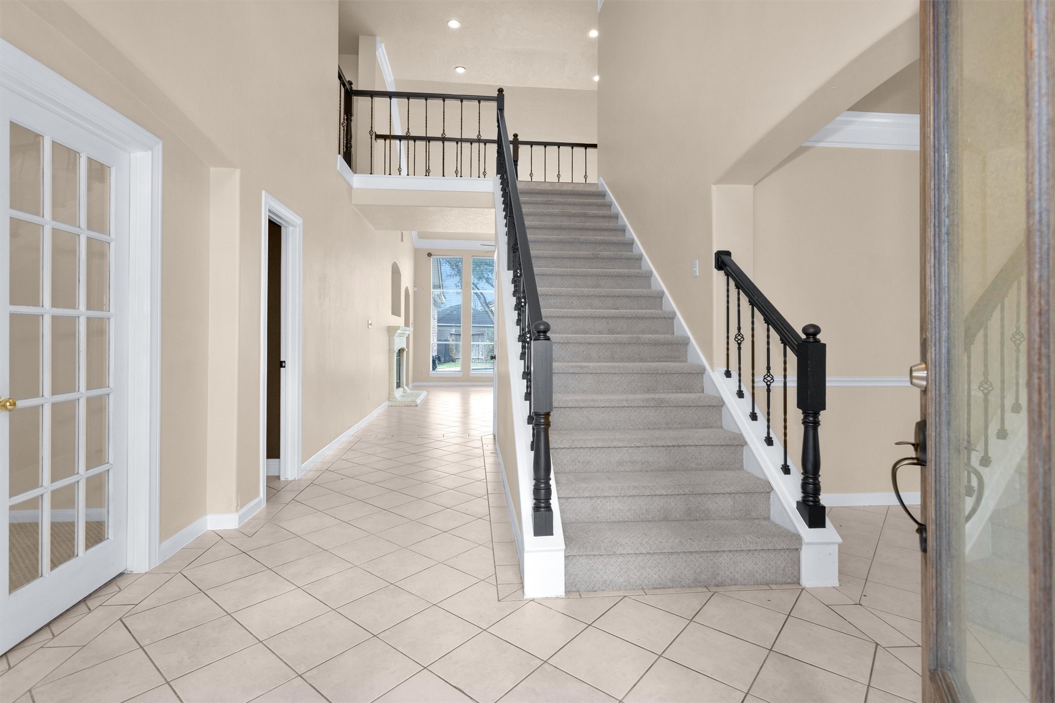 1010 Maple Run Drive Spring, TX 77373 - Photo 5 of 46