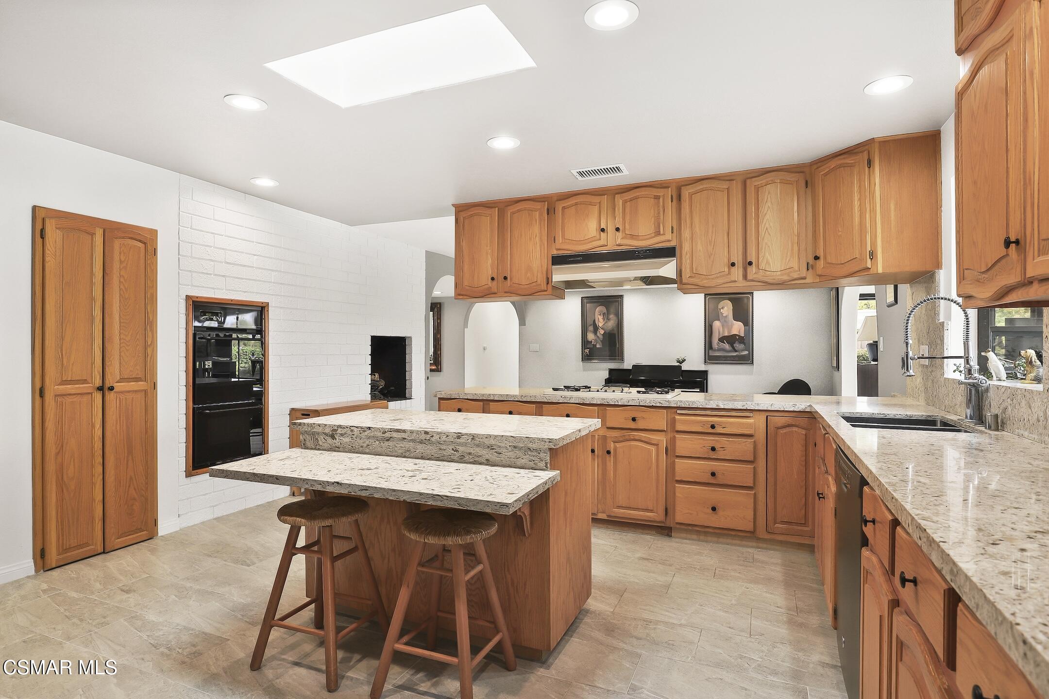 331 Triangle Street Thousand Oaks, CA 91360 - Photo 12 of 36 IMG_7887