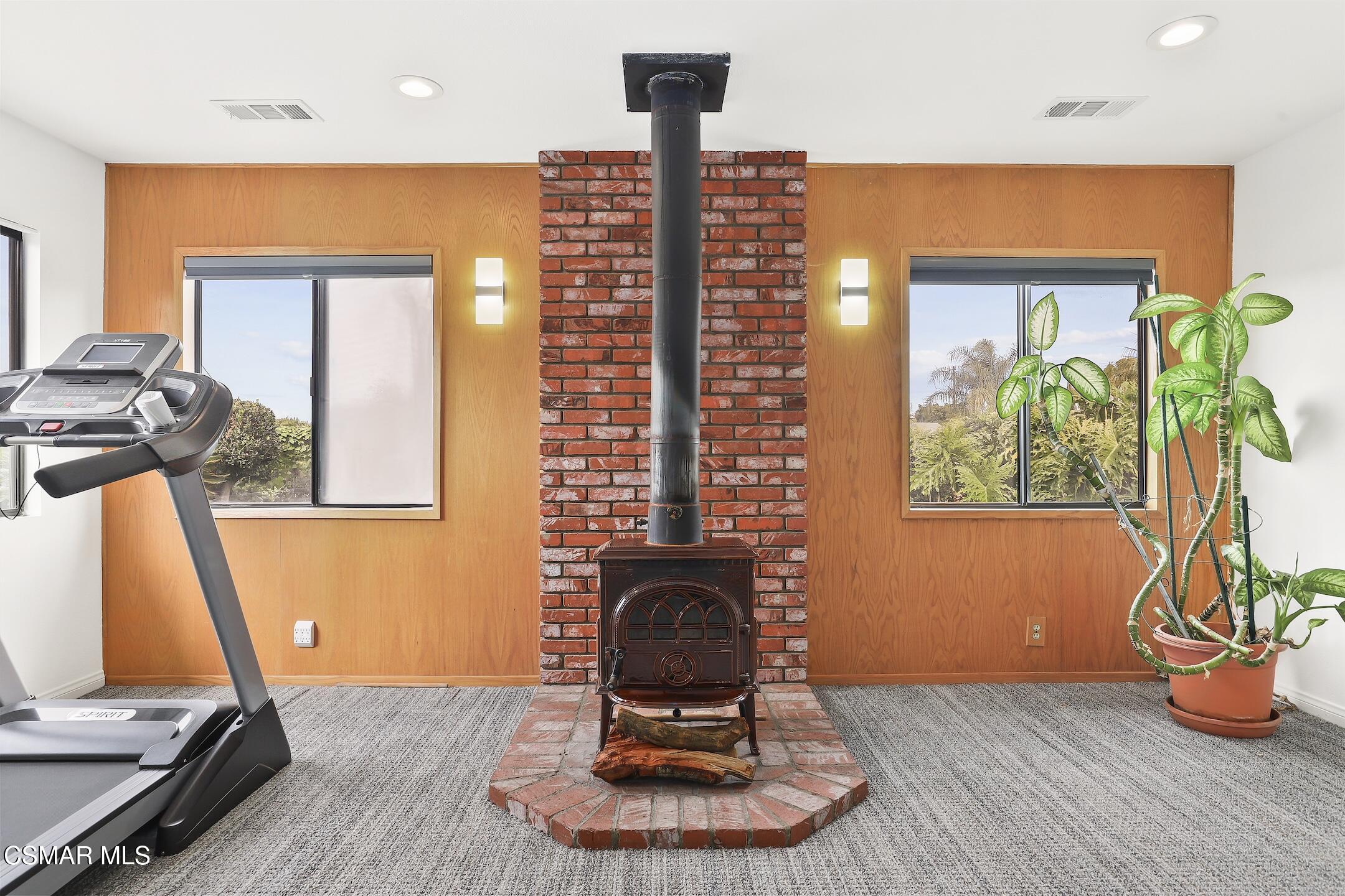331 Triangle Street Thousand Oaks, CA 91360 - Photo 19 of 36 IMG_7912