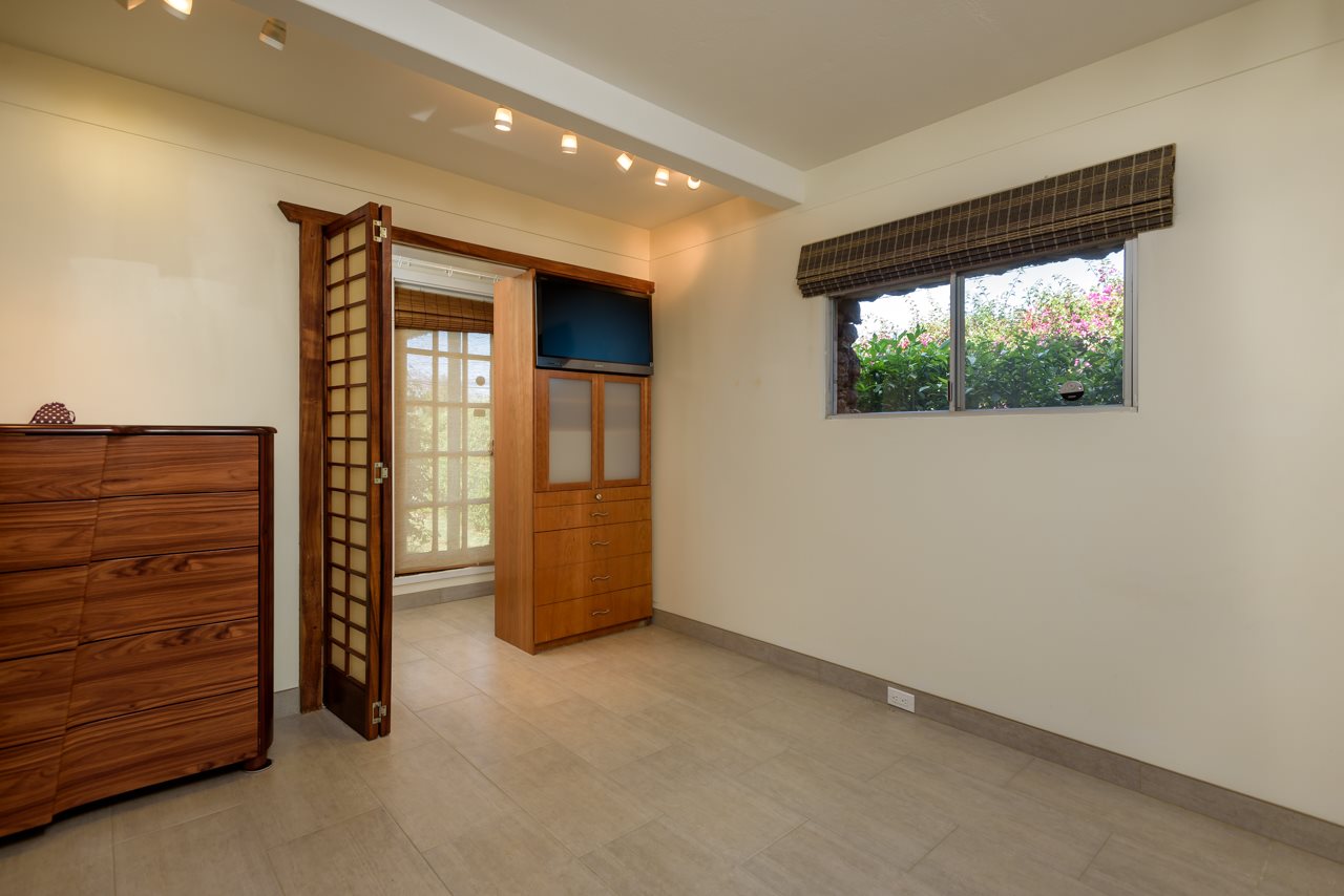 3515 Lower Kula Road Kula, HI 96790 - Photo 19 of 30 a view of an empty room