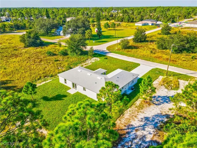 $289,000 | 1120 Chiefland Street East, Lehigh Acres, FL 33974