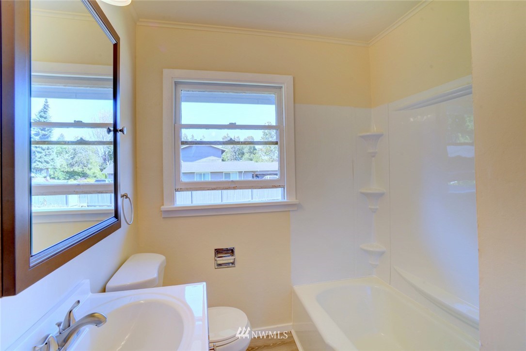 719 Caspers Street Edmonds, WA 98020 - Photo 16 of 22 Gallery Image 16