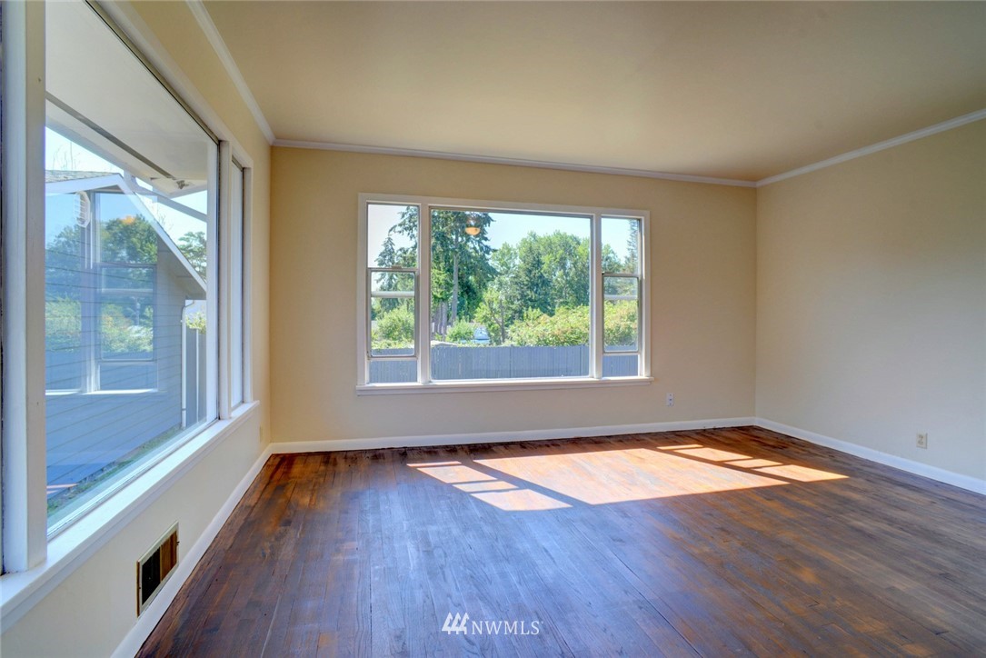 719 Caspers Street Edmonds, WA 98020 - Photo 10 of 22 Gallery Image 10