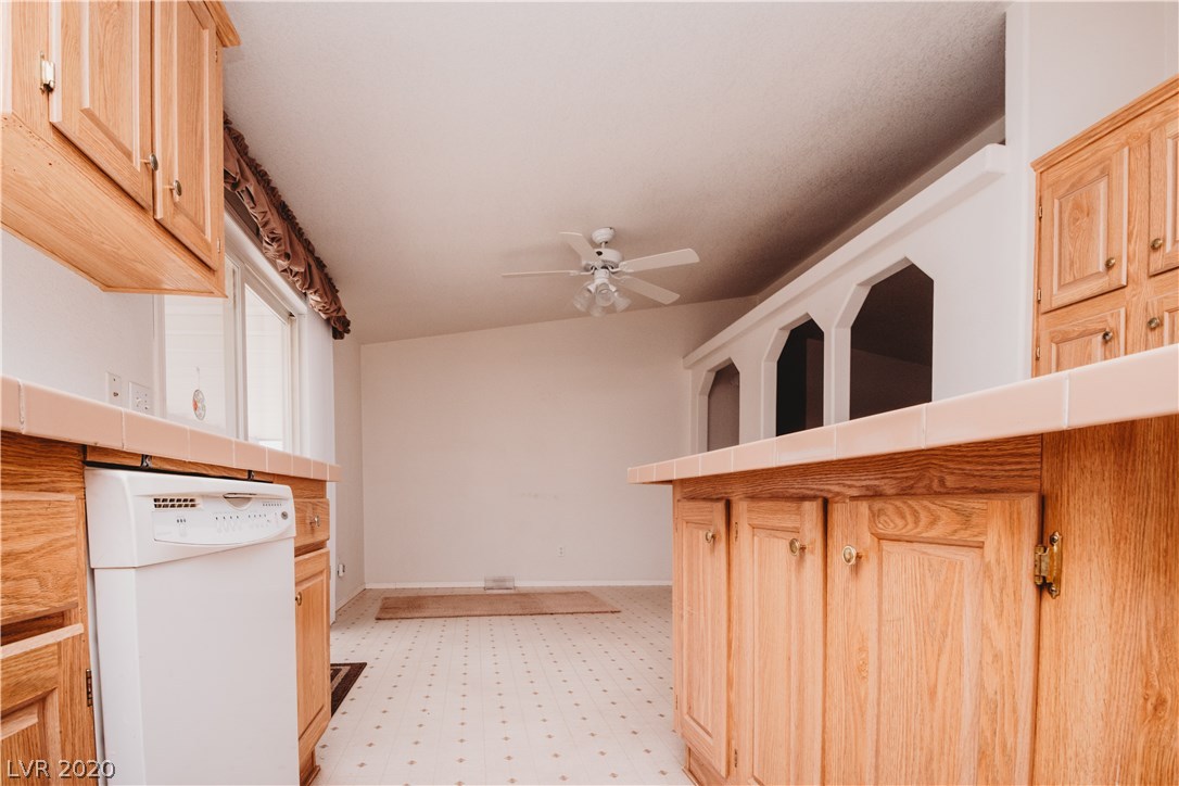 5561 Saddletree Road Pahrump, NV 89061 - Photo 15 of 45 Gallery Image 15