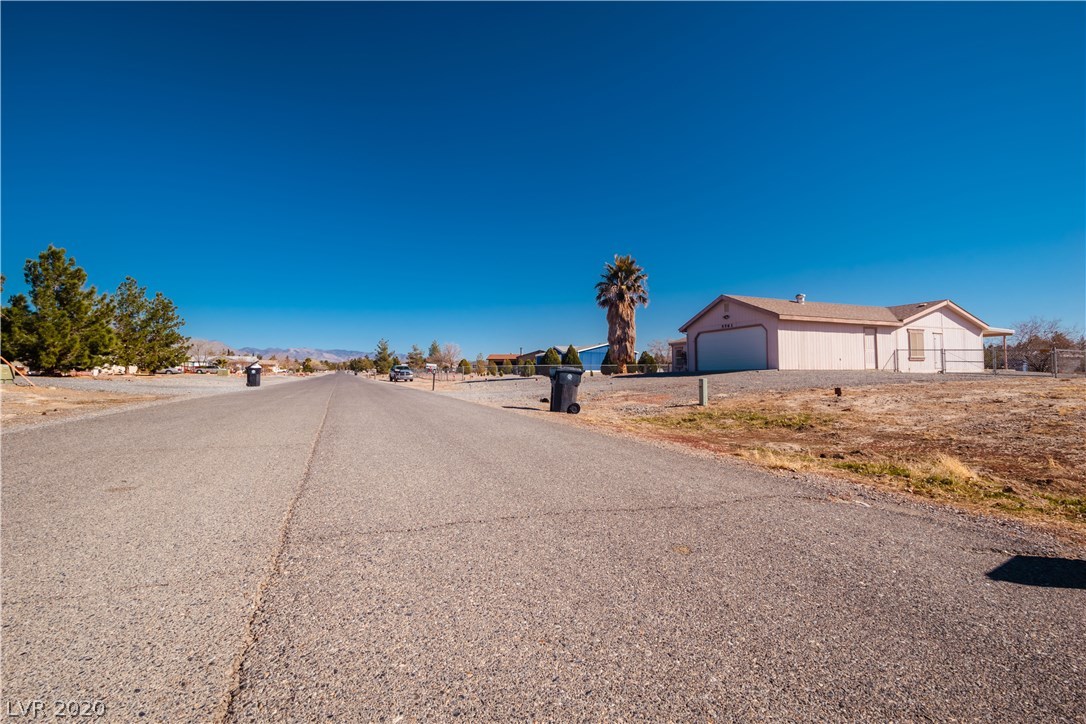 5561 Saddletree Road Pahrump, NV 89061 - Photo 3 of 45 Gallery Image 3