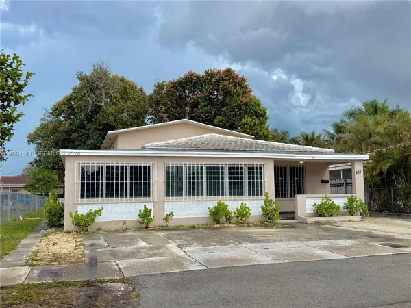 $2,550 | West Flagler, Miami, FL 33126