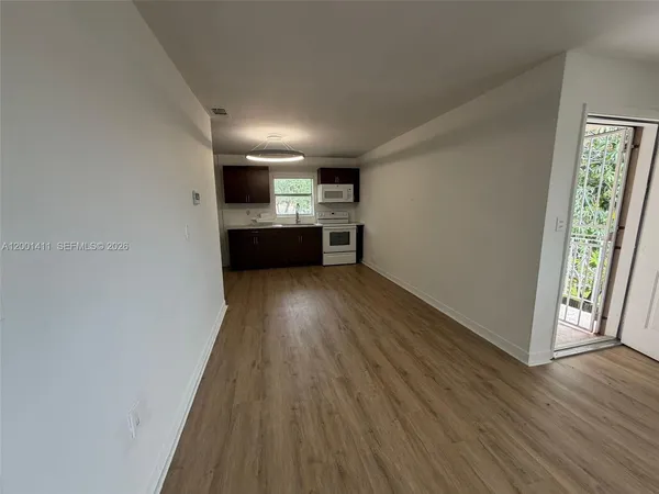 $2,550 | West Flagler, Miami, FL 33126