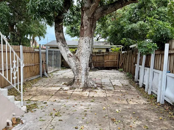 $2,550 | West Flagler, Miami, FL 33126