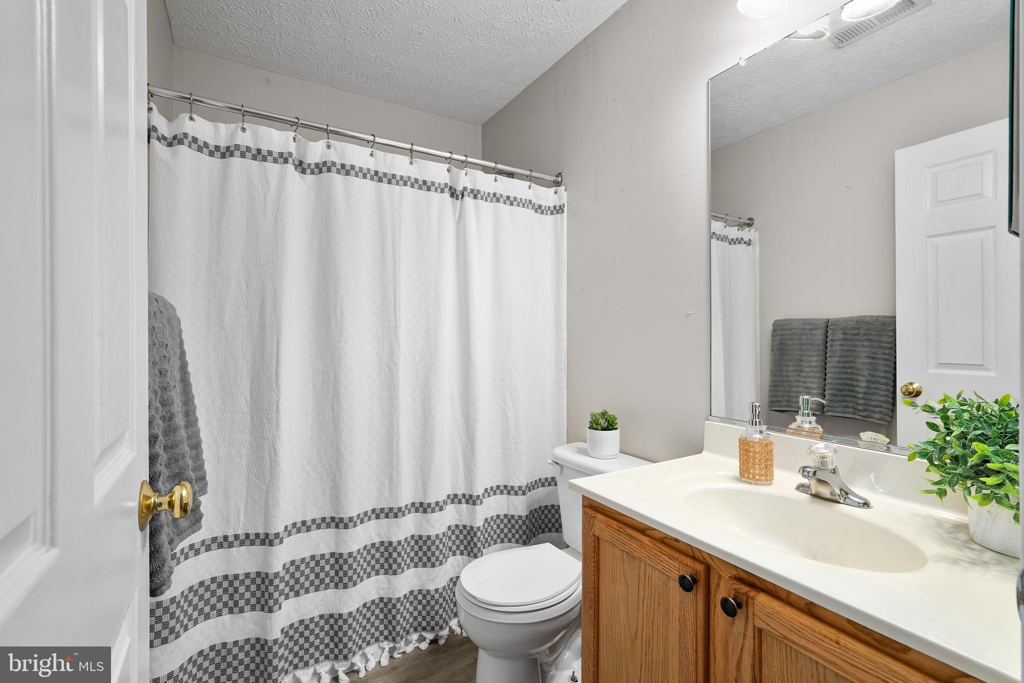 102 Broad Leaf Court Rising Sun, MD 21911 - Photo 18 of 24 Full bathroom 2 with tub shower