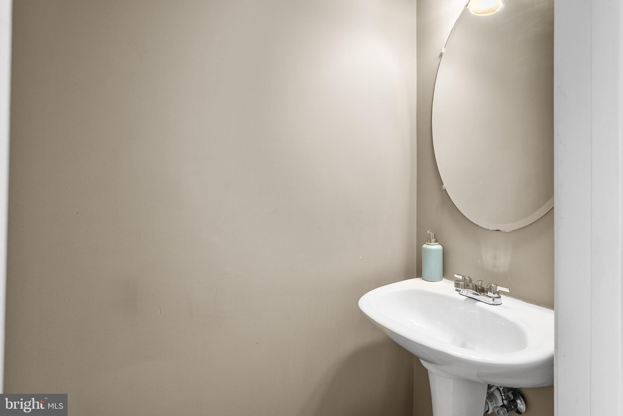 102 Broad Leaf Court Rising Sun, MD 21911 - Photo 9 of 24 Main level half bathroom