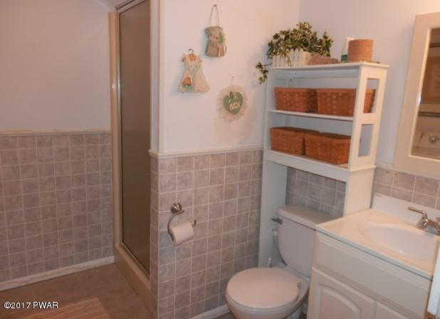 2401 Crest View Road Lake Ariel, PA 18436 - Photo 31 of 185