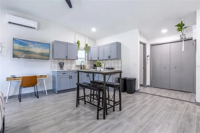 $2,000 | Undisclosed Address, Orlando, FL 32806