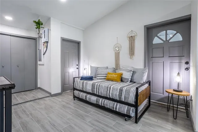 $2,000 | Undisclosed Address, Orlando, FL 32806