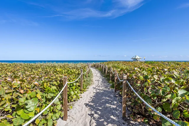 $289,000 | 1001 Northeast 8th Avenue, Unit 112, Delray Beach, FL 33483