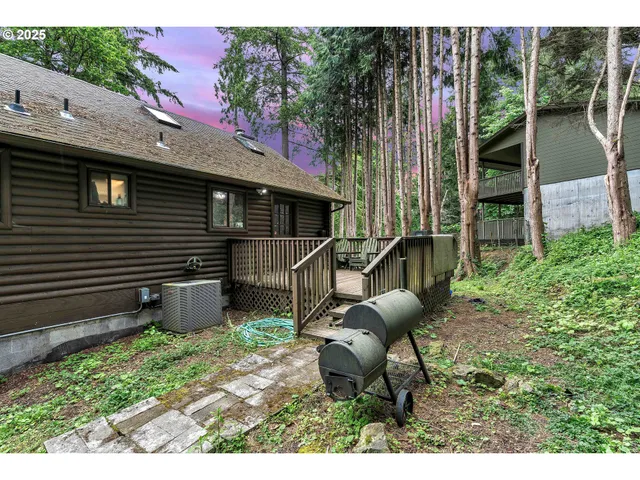a house view with a backyard space