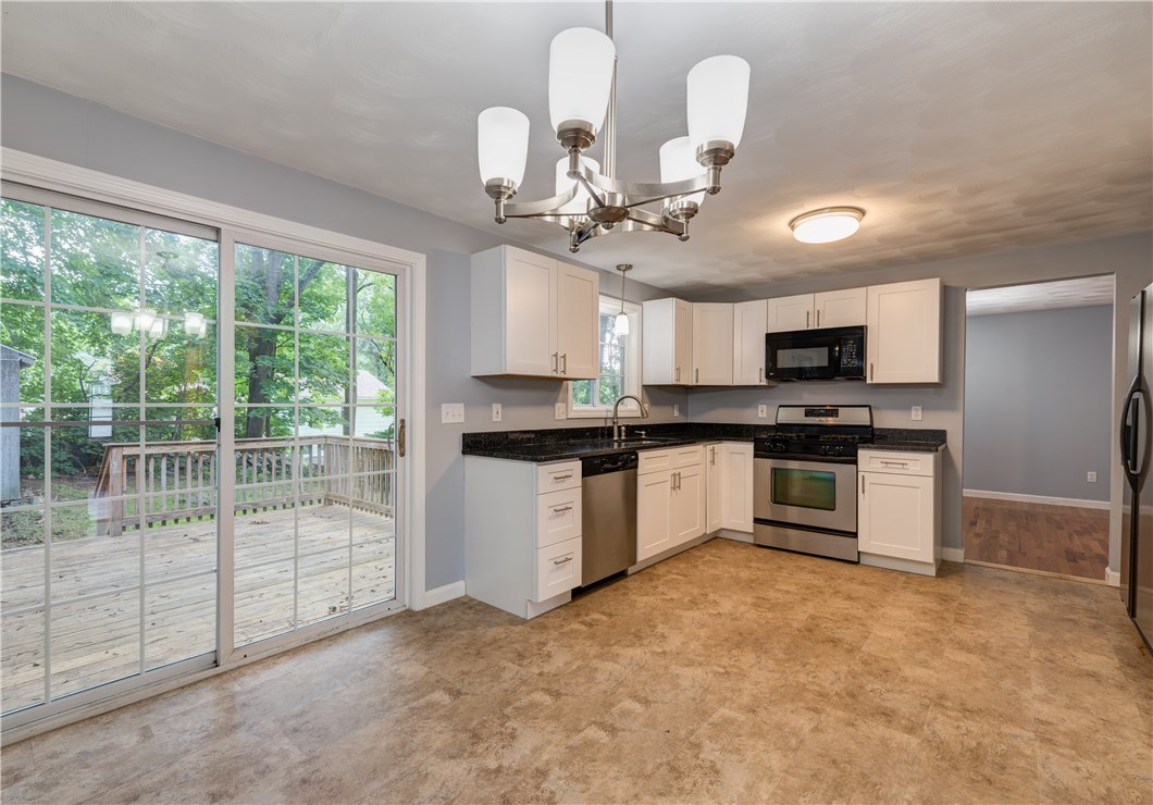 79 Warren Avenue Woonsocket, RI 02895 - Photo 4 of 30 Gallery Image 4