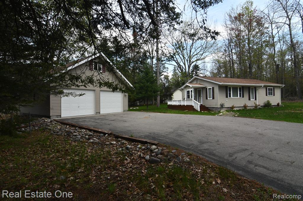 4284 Norway Road Lincoln, MI 48742 - Photo 3 of 26