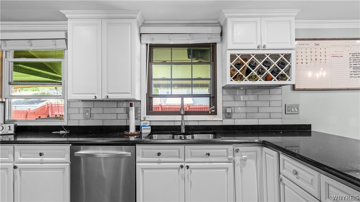 3726 Breckenridge Road Hamburg, NY 14075 - Photo 10 of 45