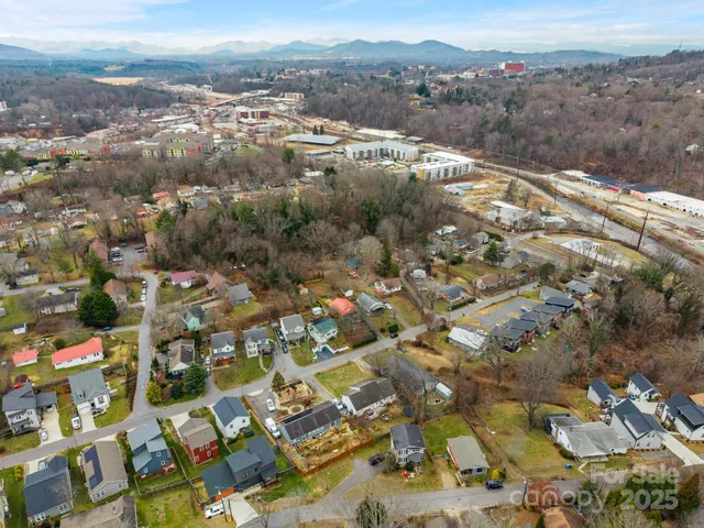$375,000 | 52 East Street, Asheville, NC 28803