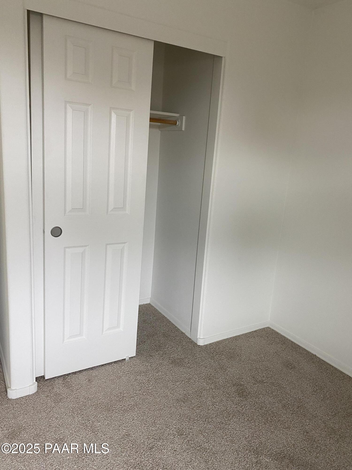 215 West Venice Way Paulden, AZ 86334 - Photo 14 of 40 a view of cupboard