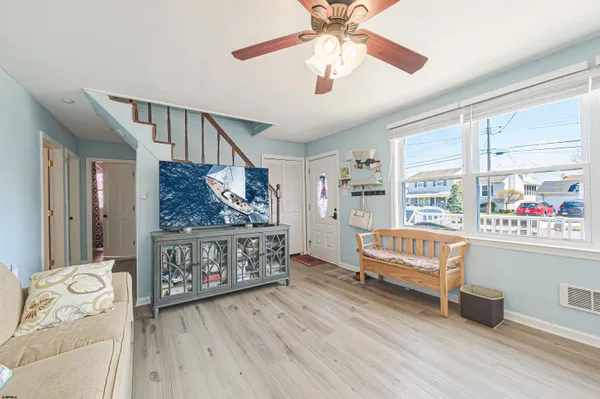 $697,000 | 6 Franklin Place, Brigantine, NJ 08203