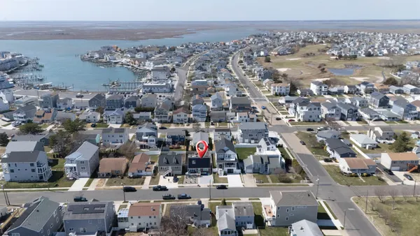 $697,000 | 6 Franklin Place, Brigantine, NJ 08203