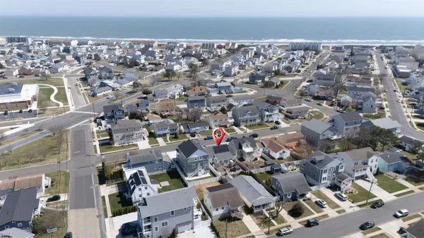 $697,000 | 6 Franklin Place, Brigantine, NJ 08203