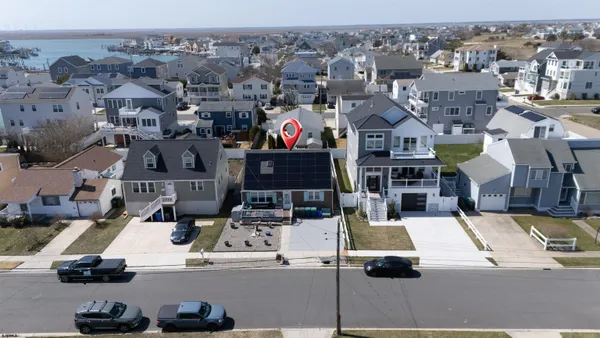 $697,000 | 6 Franklin Place, Brigantine, NJ 08203