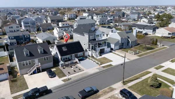 $697,000 | 6 Franklin Place, Brigantine, NJ 08203