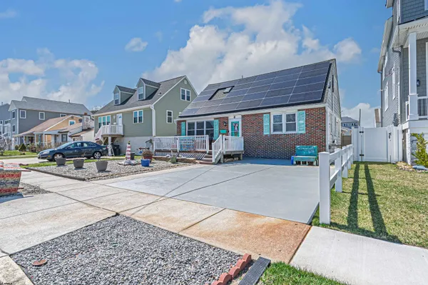 $697,000 | 6 Franklin Place, Brigantine, NJ 08203