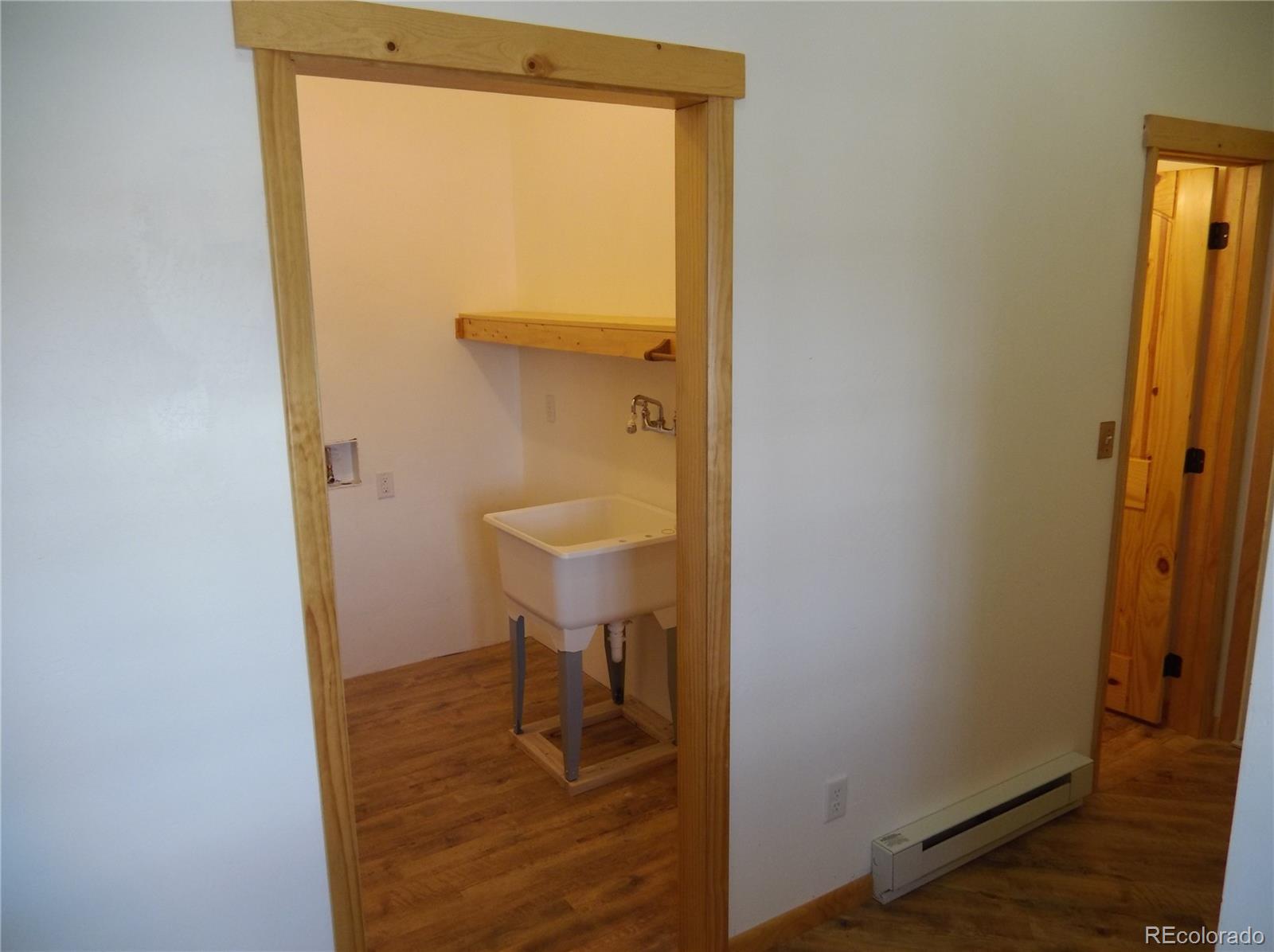 10299 Kingsview Road Austin, CO 81410 - Photo 28 of 40 a bathroom with a sink