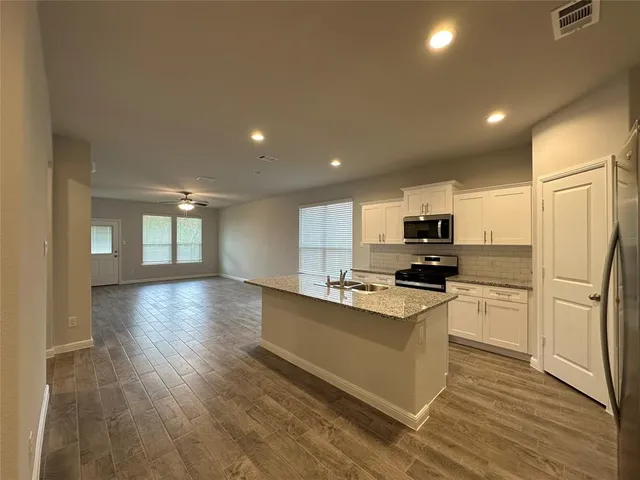 $2,250 | 413 Passenger Trail, Fort Worth, TX 76131