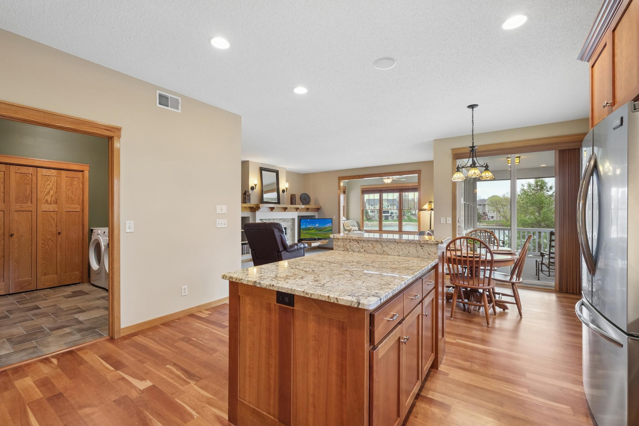 1317 Waters Path Woodbury, MN 55129 - Photo 8 of 37