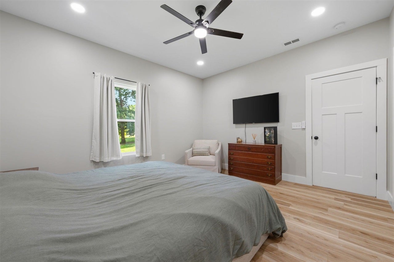 2795 Franklin Road Scottsville, KY 42164 - Photo 14 of 28 Gallery Image 14