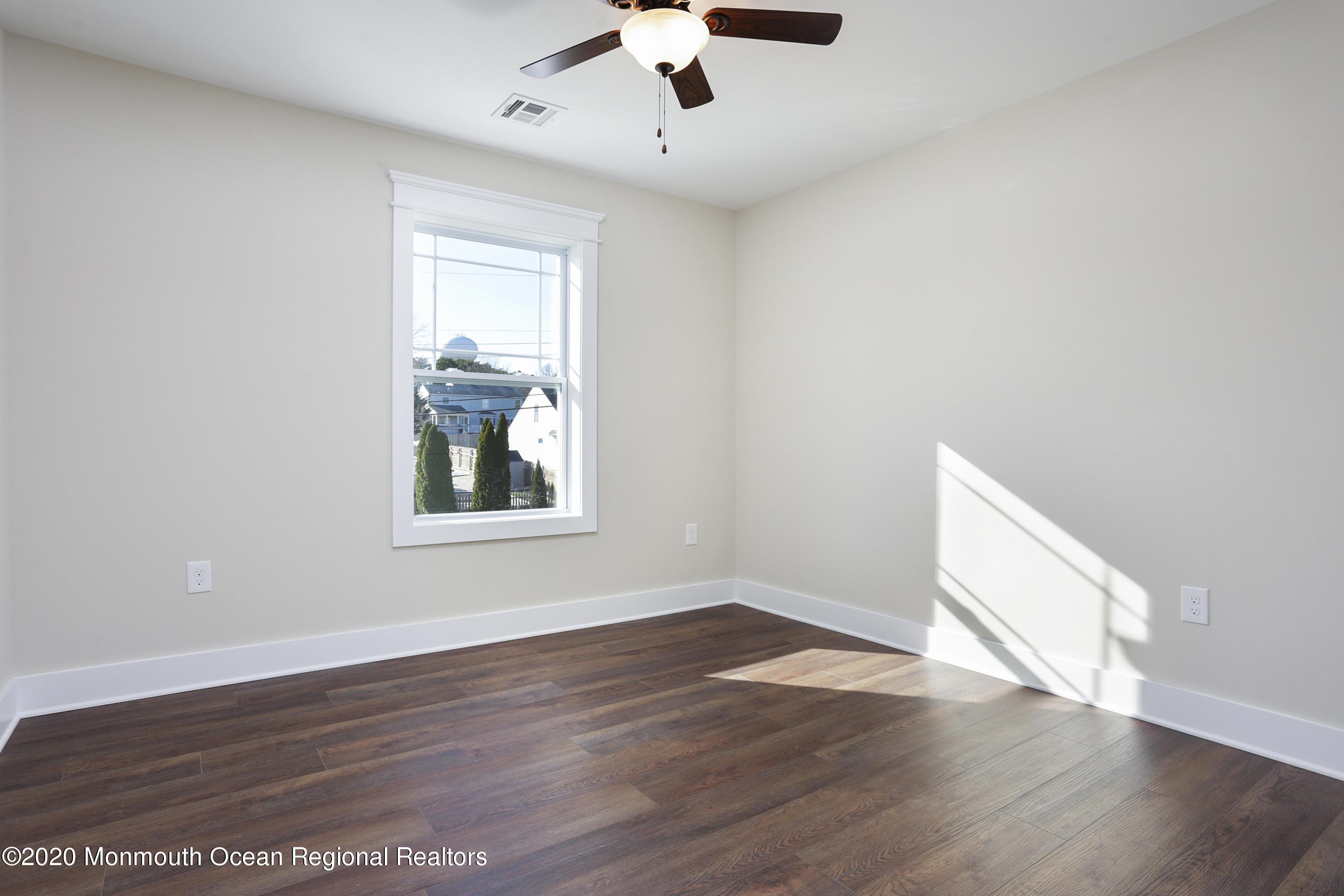 101 Flotsam Road Manahawkin, NJ 08050 - Photo 21 of 31 101 Flotsam Road