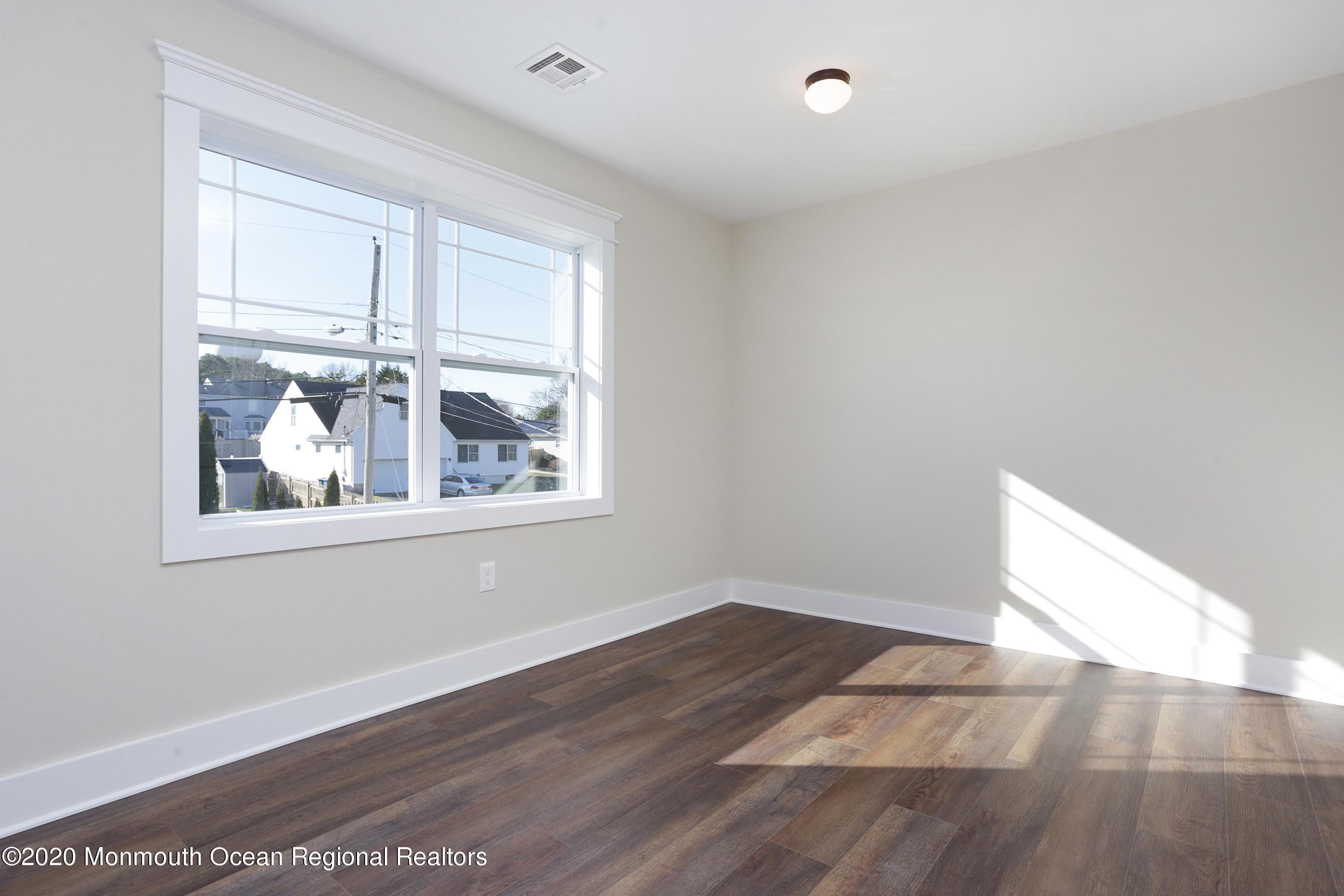 101 Flotsam Road Manahawkin, NJ 08050 - Photo 23 of 31 101 Flotsam Road